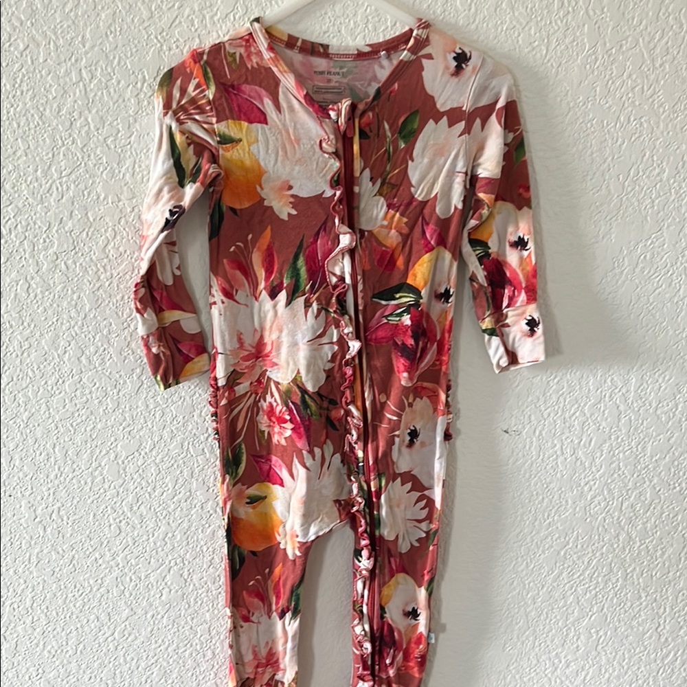 Posh Peanut Pink and cream flowers footie 2t